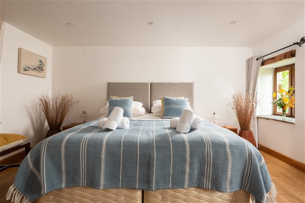 Water Mill bedroom 2